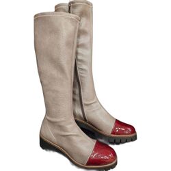 8704 bota puntera charol granate. Bota . Color marrón. Número 37. 