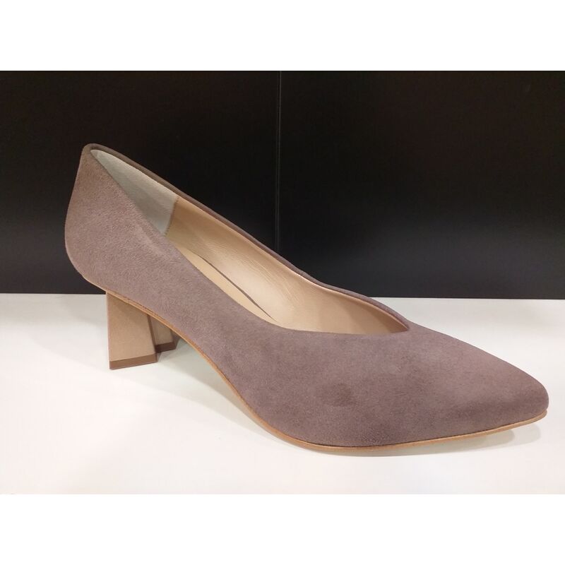 Zapato salón tacón original. Zapato. Color taupe. Número 40. 